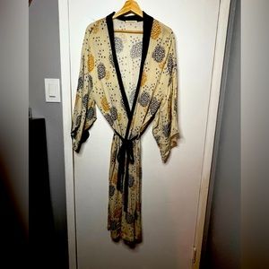 EUC Urban Outfitters Loose Kimono